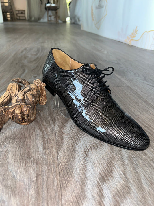 Herrenschuhe schwarz kariert
